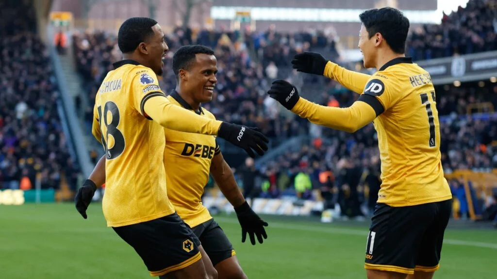 Wolves humilla al West Ham 3-0 y deja a Nuno en la cuerda floja